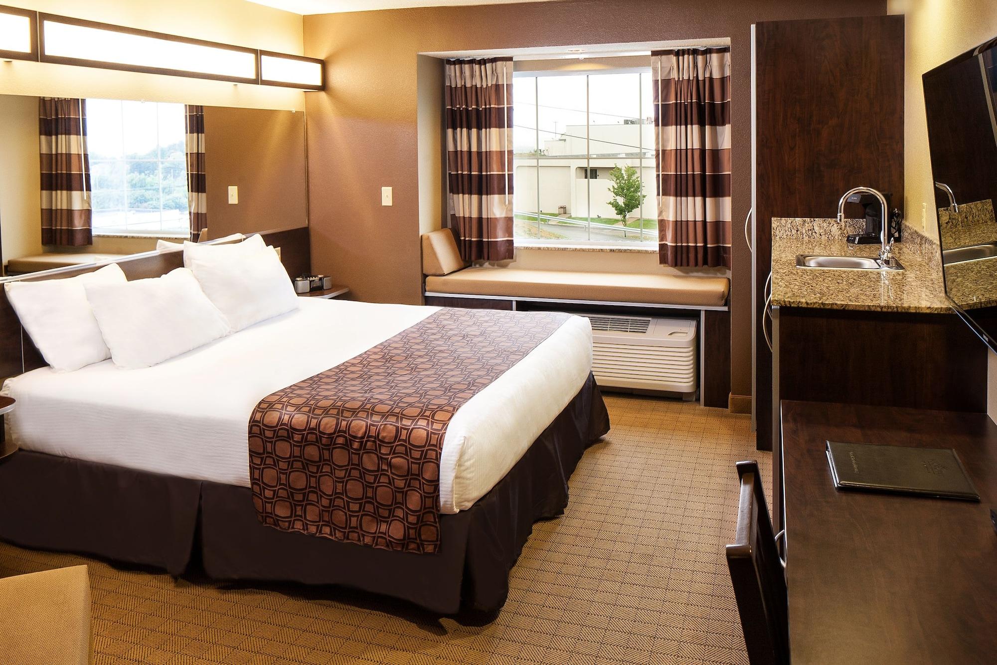Microtel Inn & Suites By Wyndham St Clairsville - Wheeling St. Clairsville Экстерьер фото