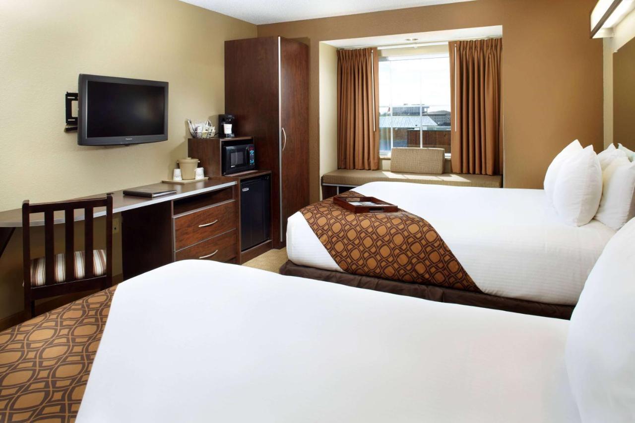 Microtel Inn & Suites By Wyndham St Clairsville - Wheeling St. Clairsville Экстерьер фото