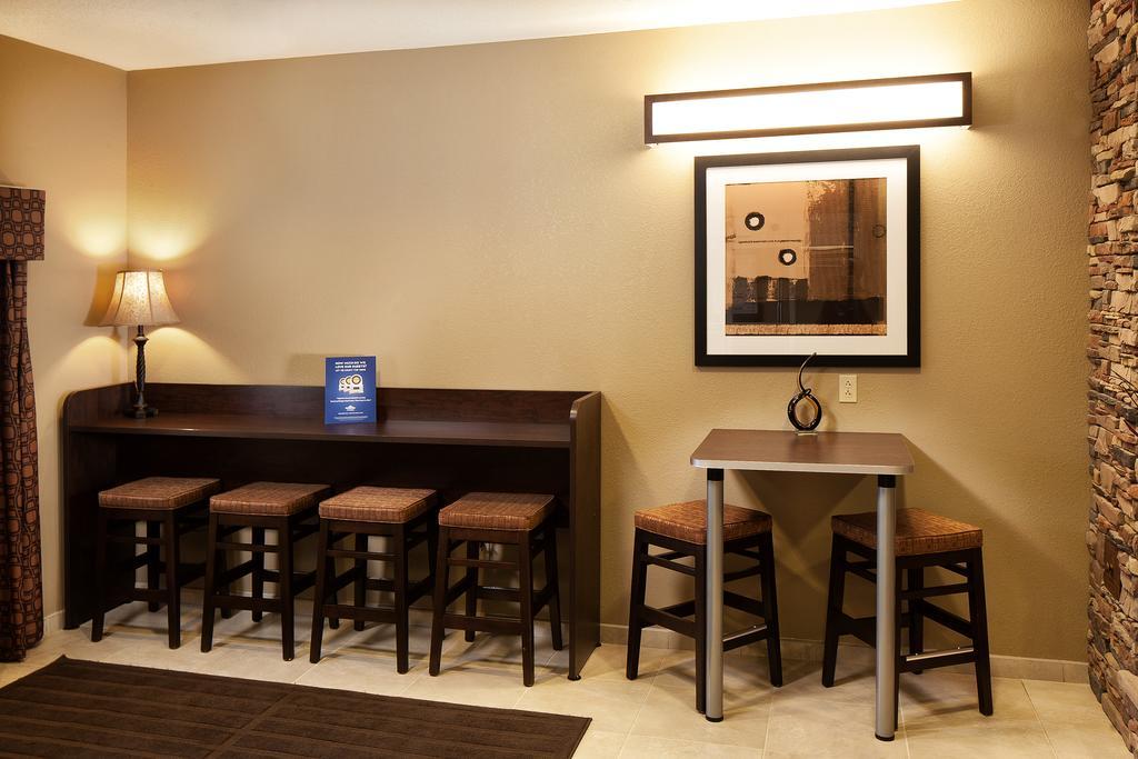 Microtel Inn & Suites By Wyndham St Clairsville - Wheeling St. Clairsville Экстерьер фото