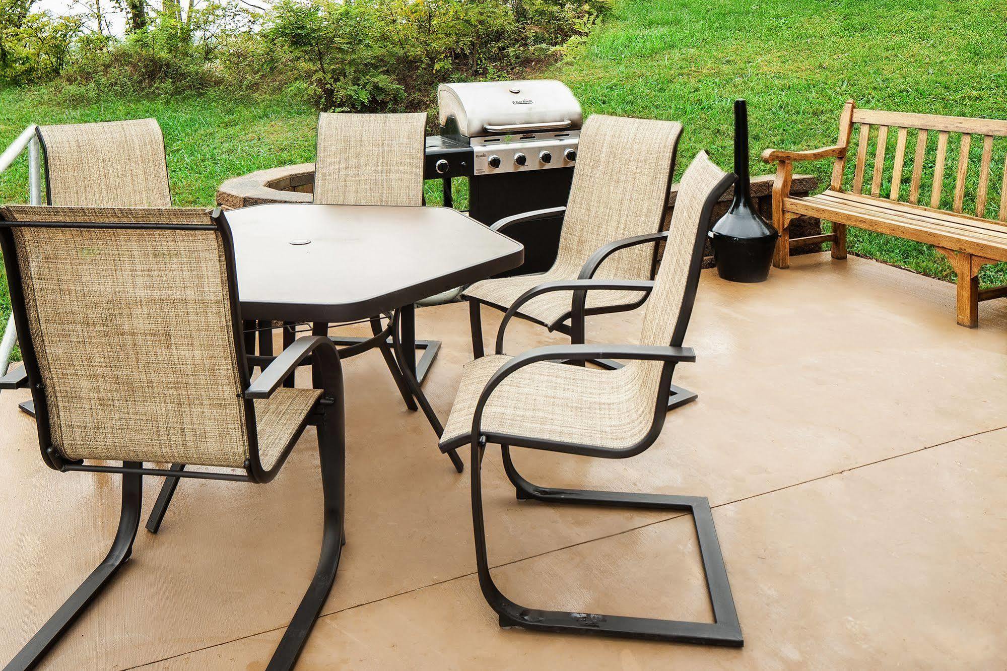 Microtel Inn & Suites By Wyndham St Clairsville - Wheeling St. Clairsville Экстерьер фото